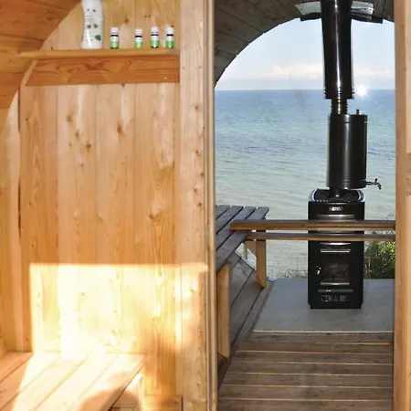 Vakantiehuis Two-bedroom Holiday In *